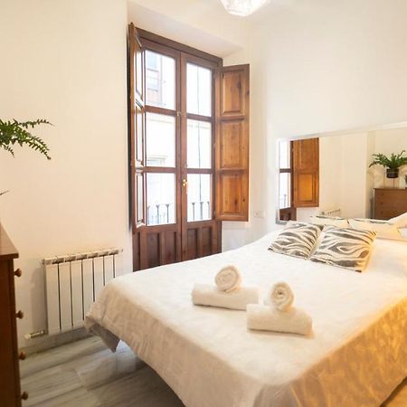 Bonito Y Acogedor Apartamento Pleno Centro Junto Catedral Granada Exterior foto