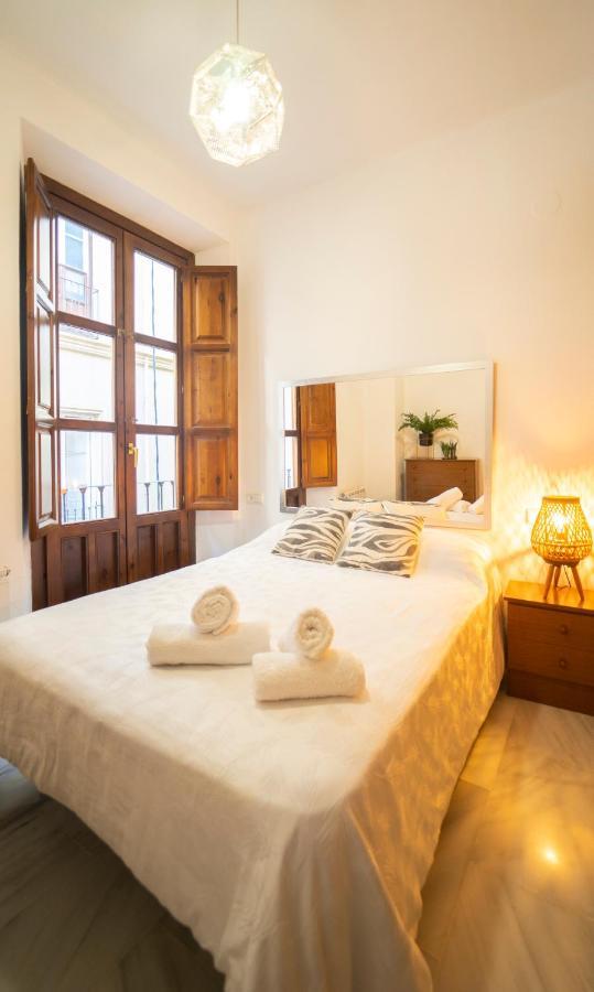 Bonito Y Acogedor Apartamento Pleno Centro Junto Catedral Granada Exterior foto