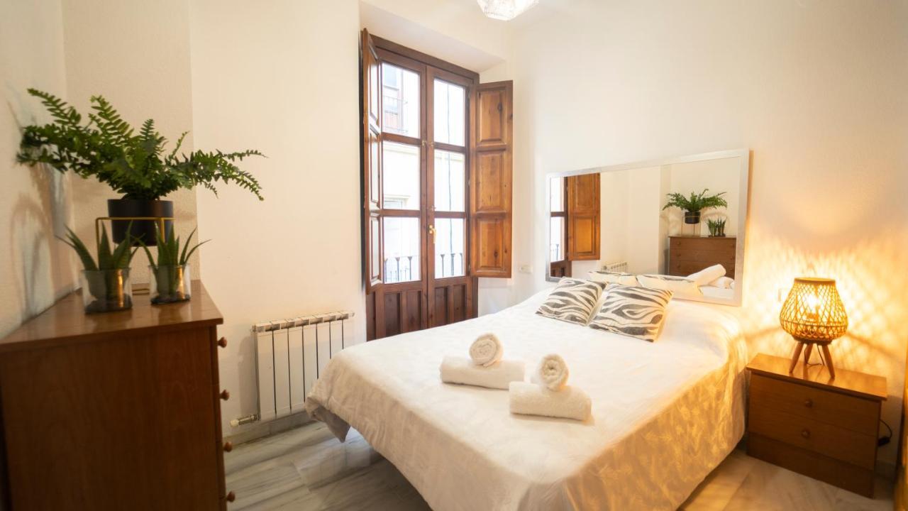 Bonito Y Acogedor Apartamento Pleno Centro Junto Catedral Granada Exterior foto