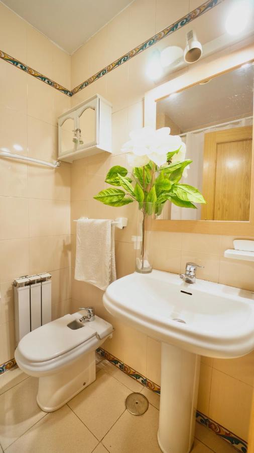 Bonito Y Acogedor Apartamento Pleno Centro Junto Catedral Granada Exterior foto
